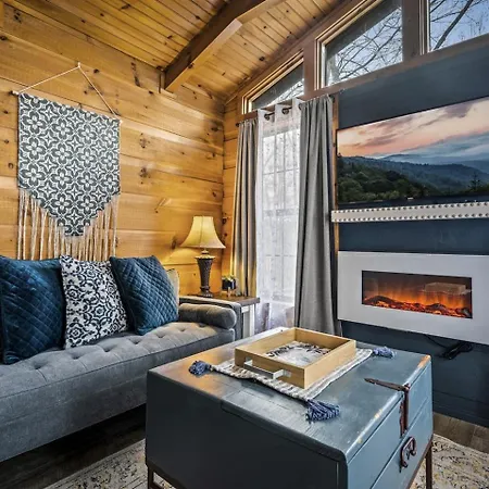 Sweet Little Honeymoon Cabin
